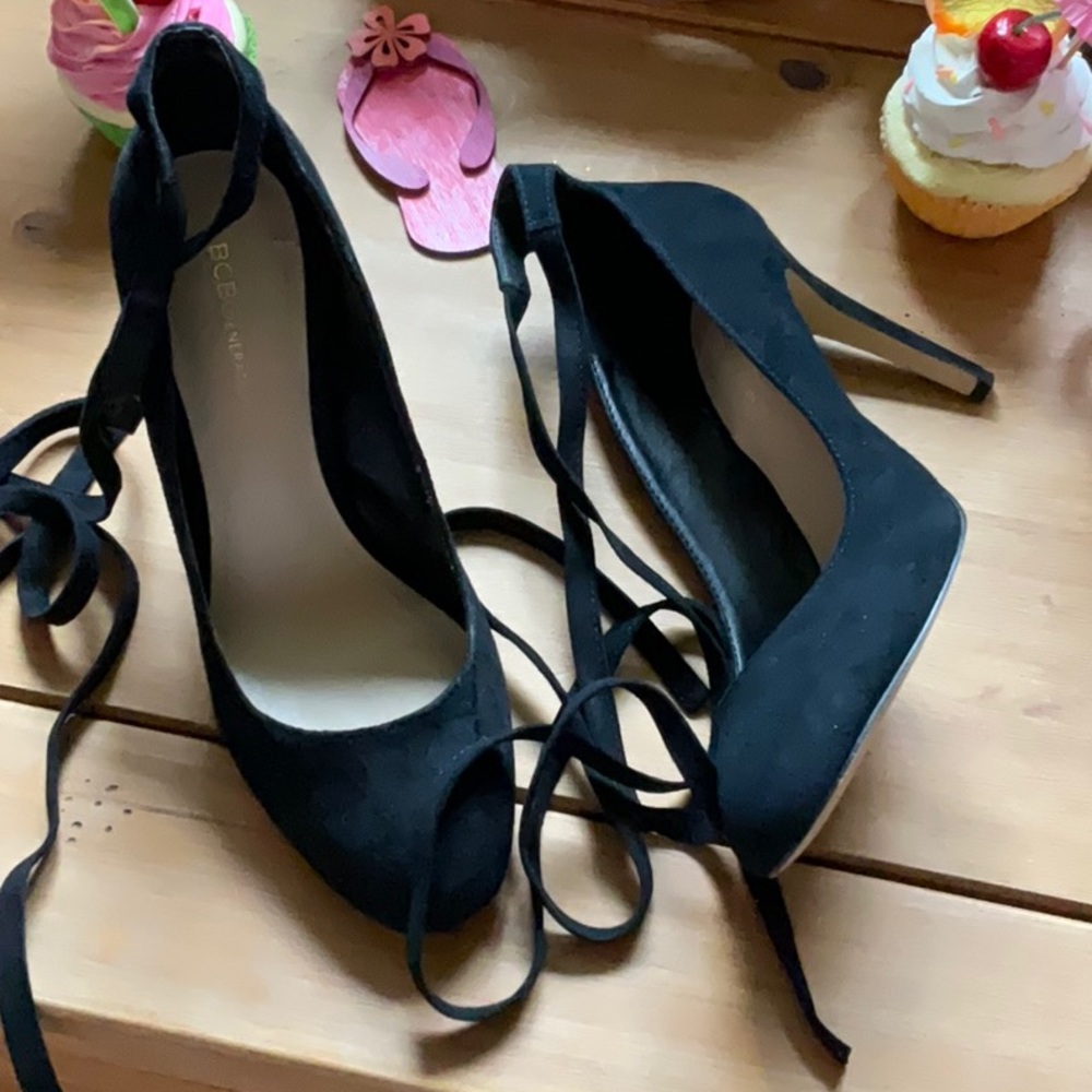 🖤BCBGeneration Ellah-X Round Toe Lace Up Suede Heels Size 9